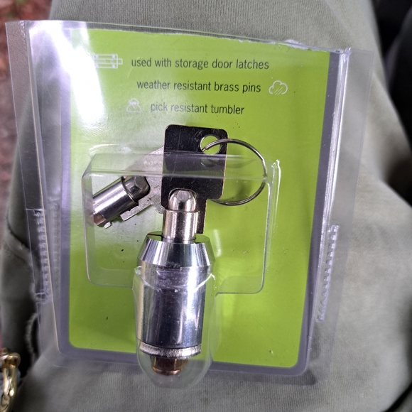 Extra Space Storage Cylinder Lock with 2 Keys ES-2401 BRAND NEW - Picture 2 of 8